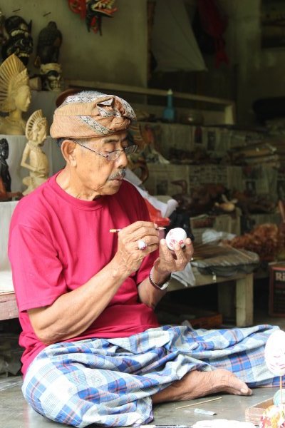 A tojásfestő bácsi